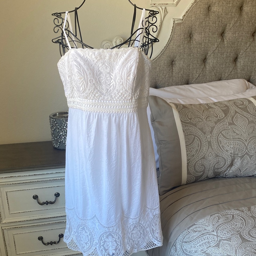 NWT Sue Wong White Cotton Blend Dress with Embroidery